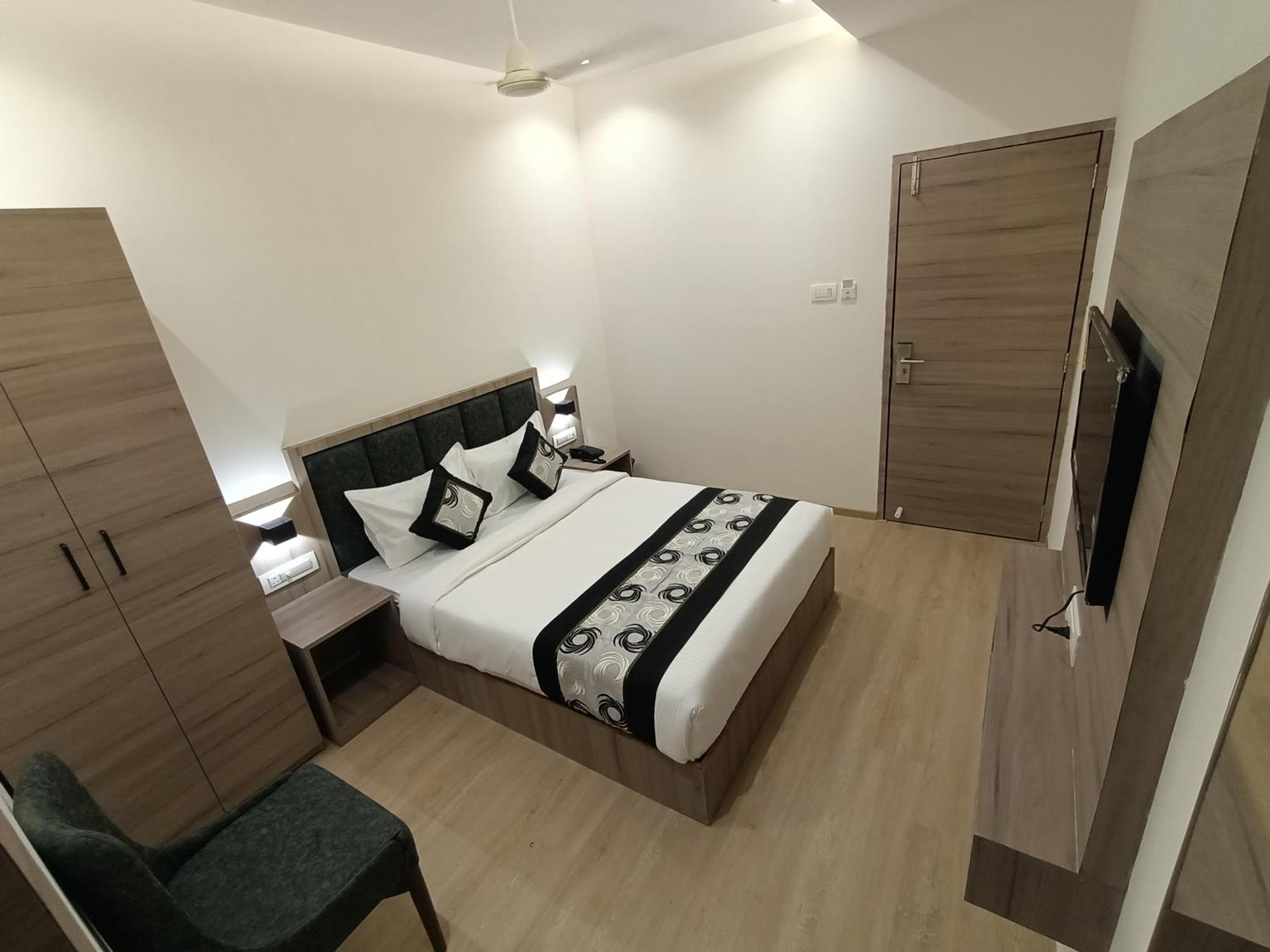 Hotel Beverly Palace Santacruz - Near Bkc - Mumbai Airport T1 Dış mekan fotoğraf