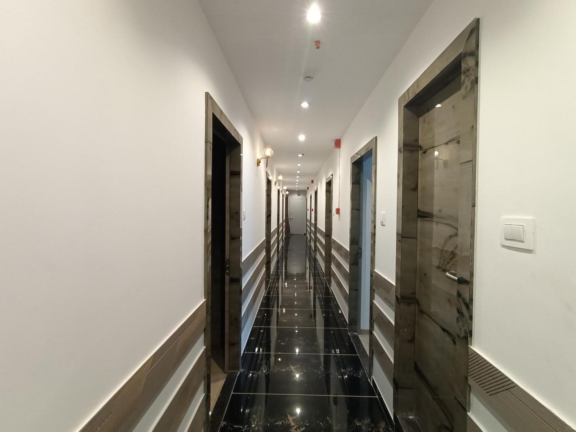 Hotel Beverly Palace Santacruz - Near Bkc - Mumbai Airport T1 Dış mekan fotoğraf