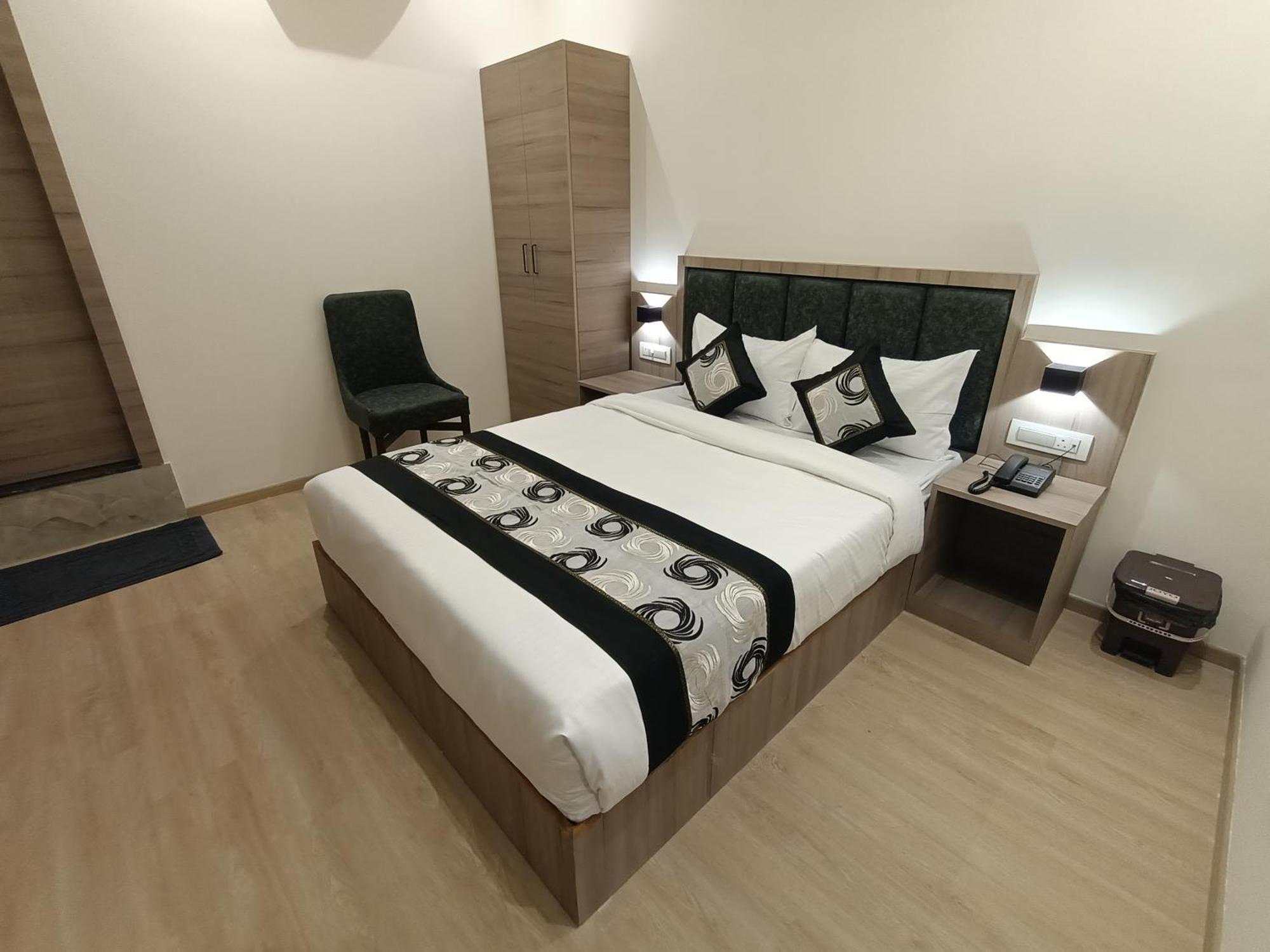 Hotel Beverly Palace Santacruz - Near Bkc - Mumbai Airport T1 Dış mekan fotoğraf