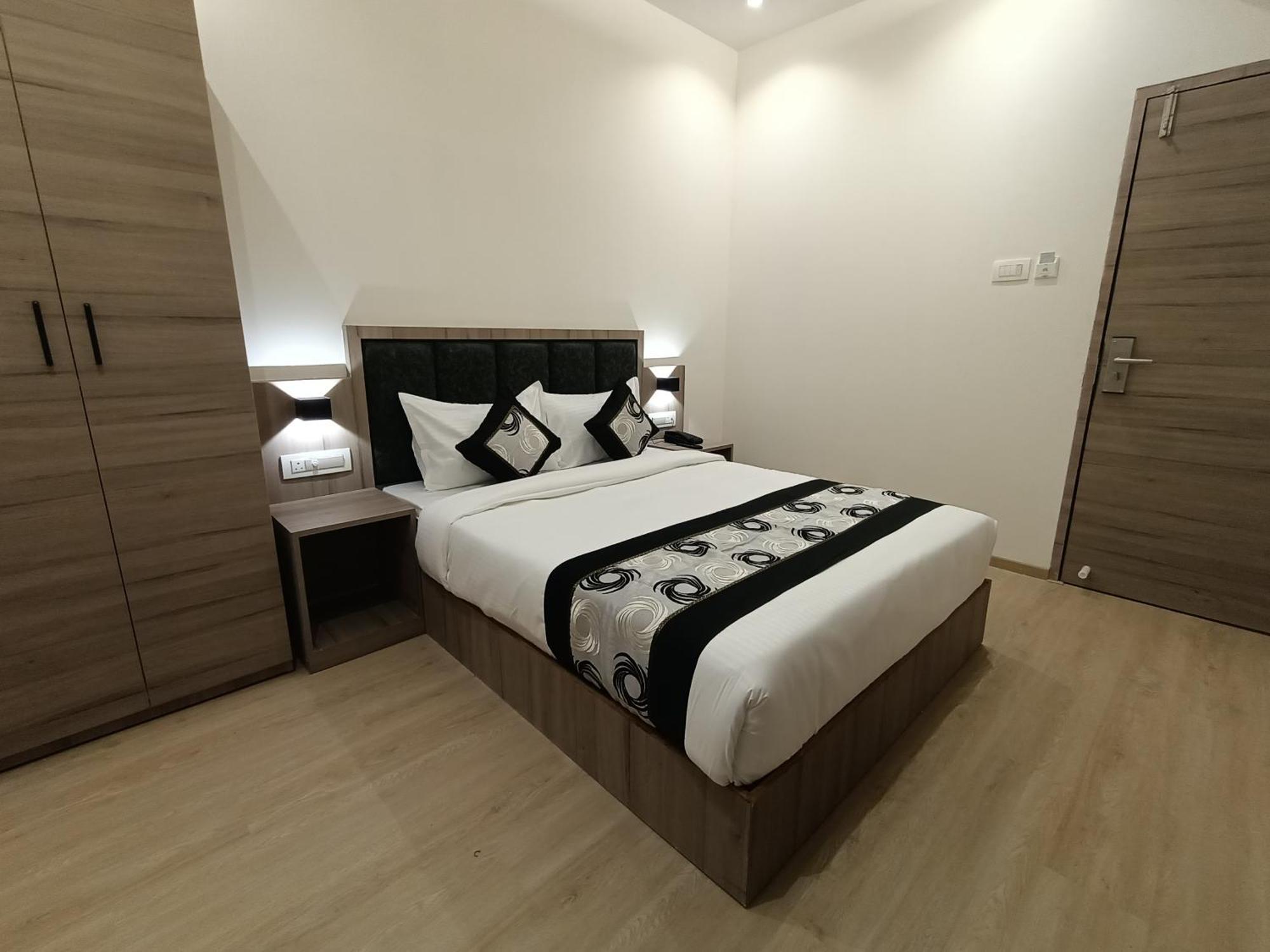 Hotel Beverly Palace Santacruz - Near Bkc - Mumbai Airport T1 Dış mekan fotoğraf