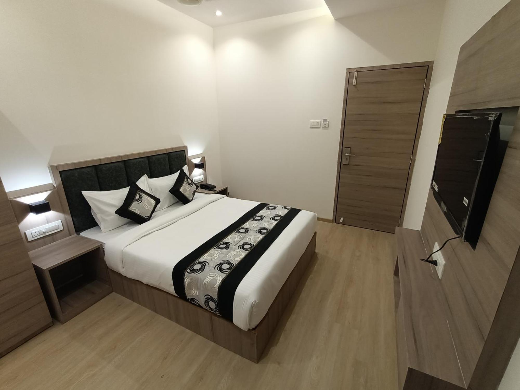 Hotel Beverly Palace Santacruz - Near Bkc - Mumbai Airport T1 Dış mekan fotoğraf