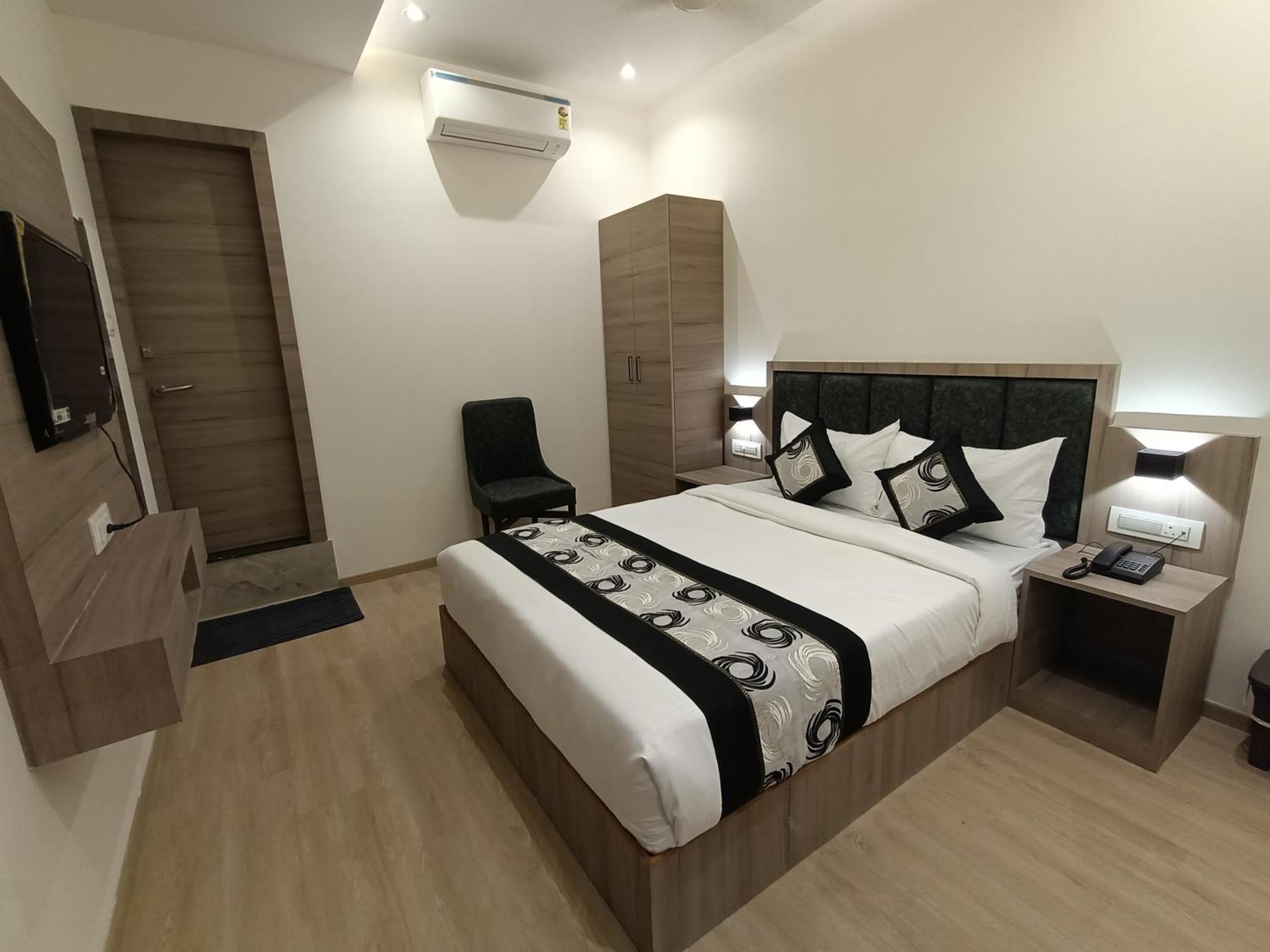 Hotel Beverly Palace Santacruz - Near Bkc - Mumbai Airport T1 Dış mekan fotoğraf