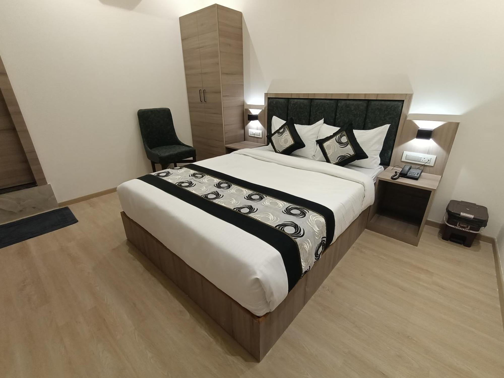 Hotel Beverly Palace Santacruz - Near Bkc - Mumbai Airport T1 Dış mekan fotoğraf